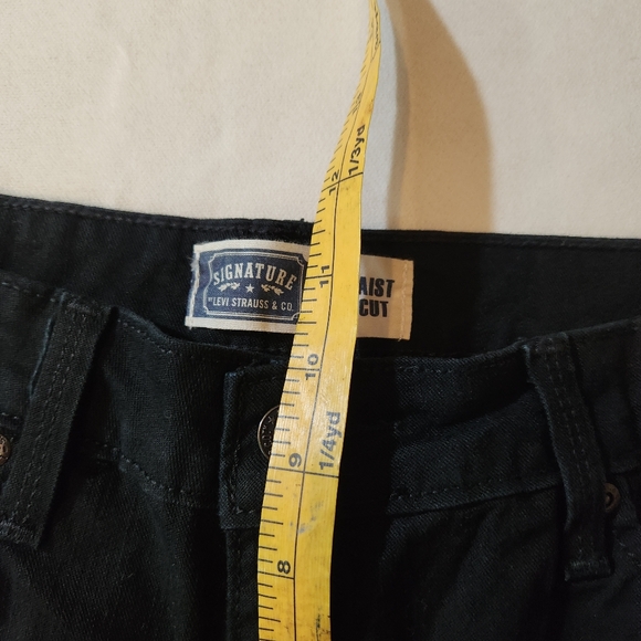 Signature by Levi's Black At Waist Boot Cut Jeans Size 8 Short - Picture 7 of 8